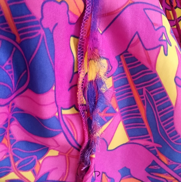 Rose + Olive Pink & Purple Blouse Top W/ Moneys And Leaf Pattern Ruffle - Large - Picture 6 of 12